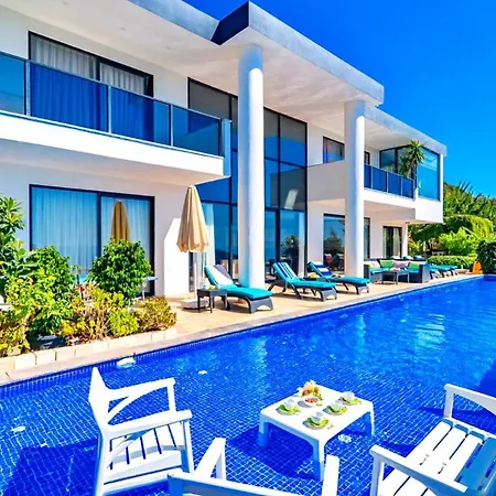 Seaview 4 Bedroom Luxury With Private Indoor & Outdoor Pool Villa *