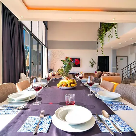 Seaview 4 Bedroom Luxury With Private Indoor & Outdoor Pool Villa