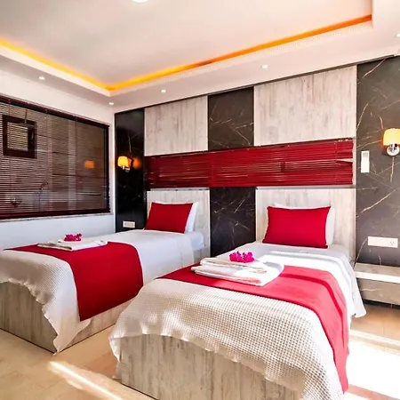 Villa Seaview 4 Bedroom Luxury With Private Indoor & Outdoor Pool *