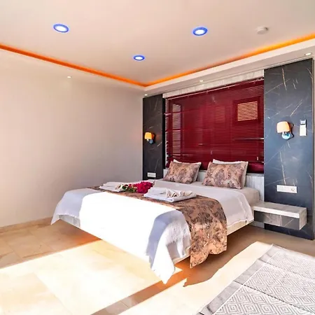 Villa Seaview 4 Bedroom Luxury With Private Indoor & Outdoor Pool