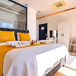 Seaview 4 Bedroom Luxury With Private Indoor & Outdoor Pool