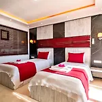 Villa Seaview 4 Bedroom Luxury With Private Indoor & Outdoor Pool *