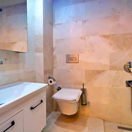 Seaview 4 Bedroom Luxury With Private Indoor & Outdoor Pool וילה קלקן