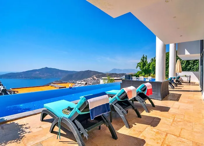 Seaview 4 Bedroom Luxury With Private Indoor & Outdoor Pool 别墅
