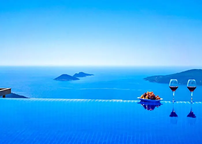 Seaview 4 Bedroom Luxury With Private Indoor & Outdoor Pool 别墅 卡尔坎