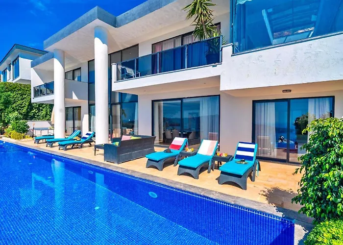 Seaview 4 Bedroom Luxury With Private Indoor & Outdoor Pool * 卡尔坎