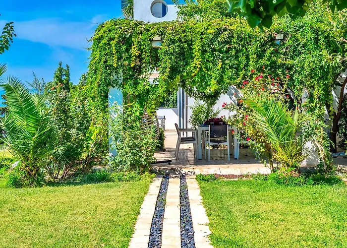 Seaview 4 Bedroom Luxury With Private Indoor & Outdoor Pool 别墅