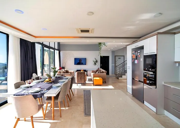 Seaview 4 Bedroom Luxury With Private Indoor & Outdoor Pool * 卡尔坎