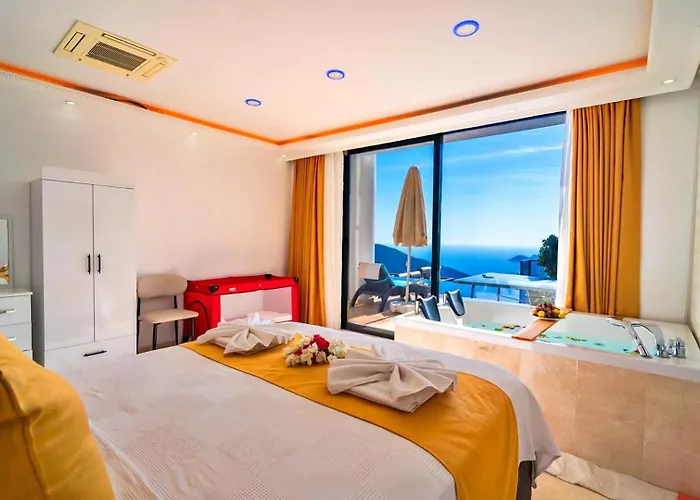 Seaview 4 Bedroom Luxury With Private Indoor & Outdoor Pool * 卡尔坎